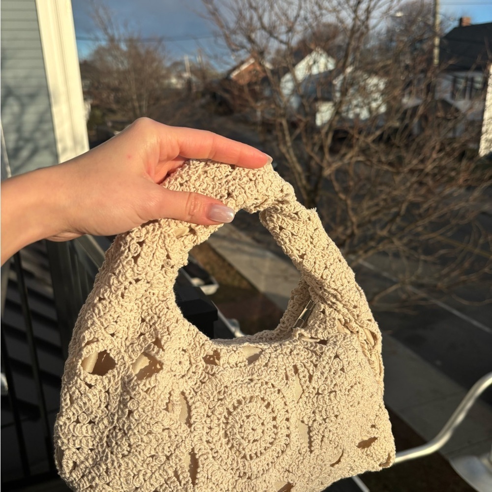 Elegant Cream Crochet Women Bag - Picture 2 of 7